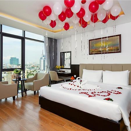 Golden Line Hotel Danang Buitenkant foto