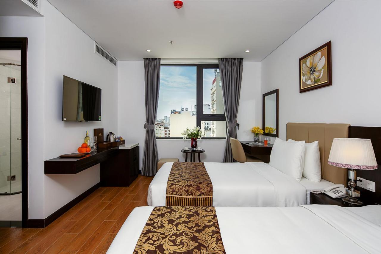 Golden Line Hotel Danang Buitenkant foto