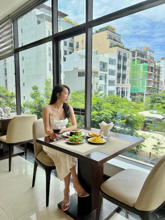 Golden Line Hotel Danang Buitenkant foto