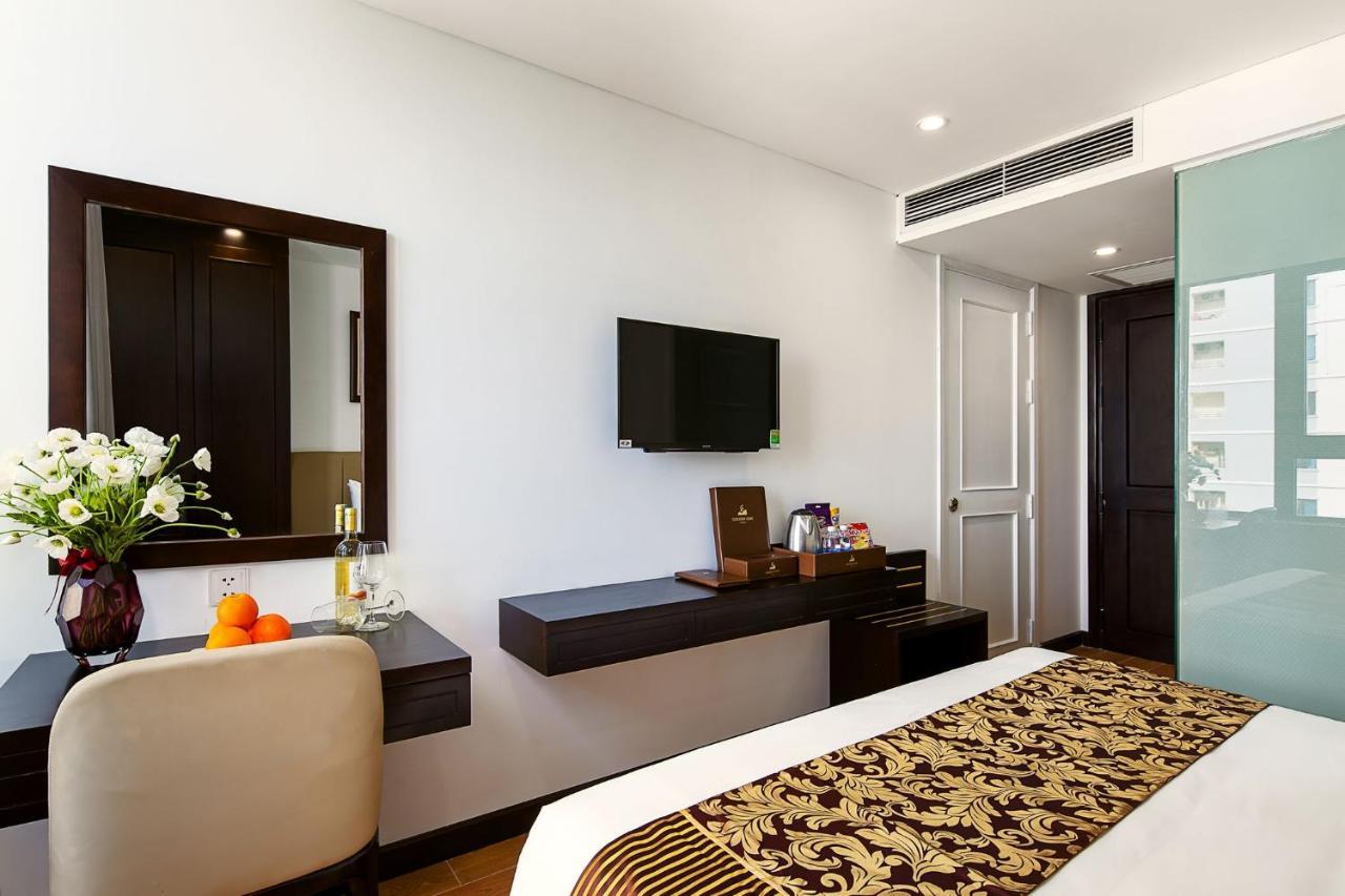 Golden Line Hotel Danang Buitenkant foto