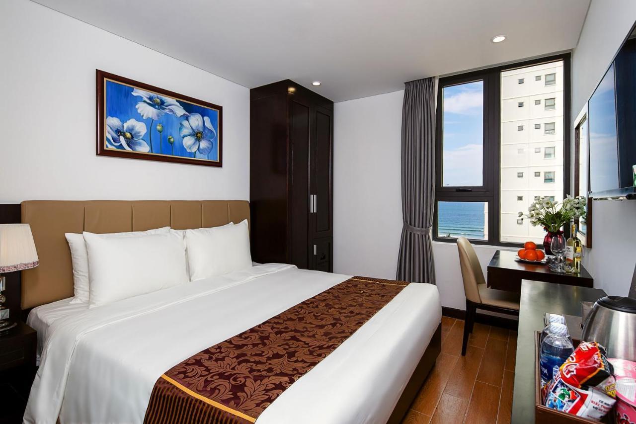 Golden Line Hotel Danang Buitenkant foto