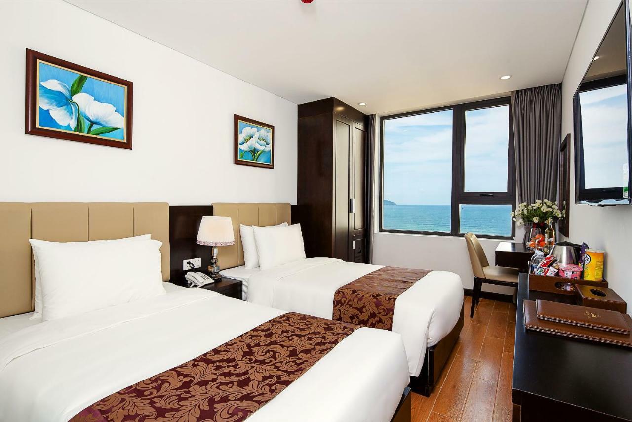 Golden Line Hotel Danang Buitenkant foto