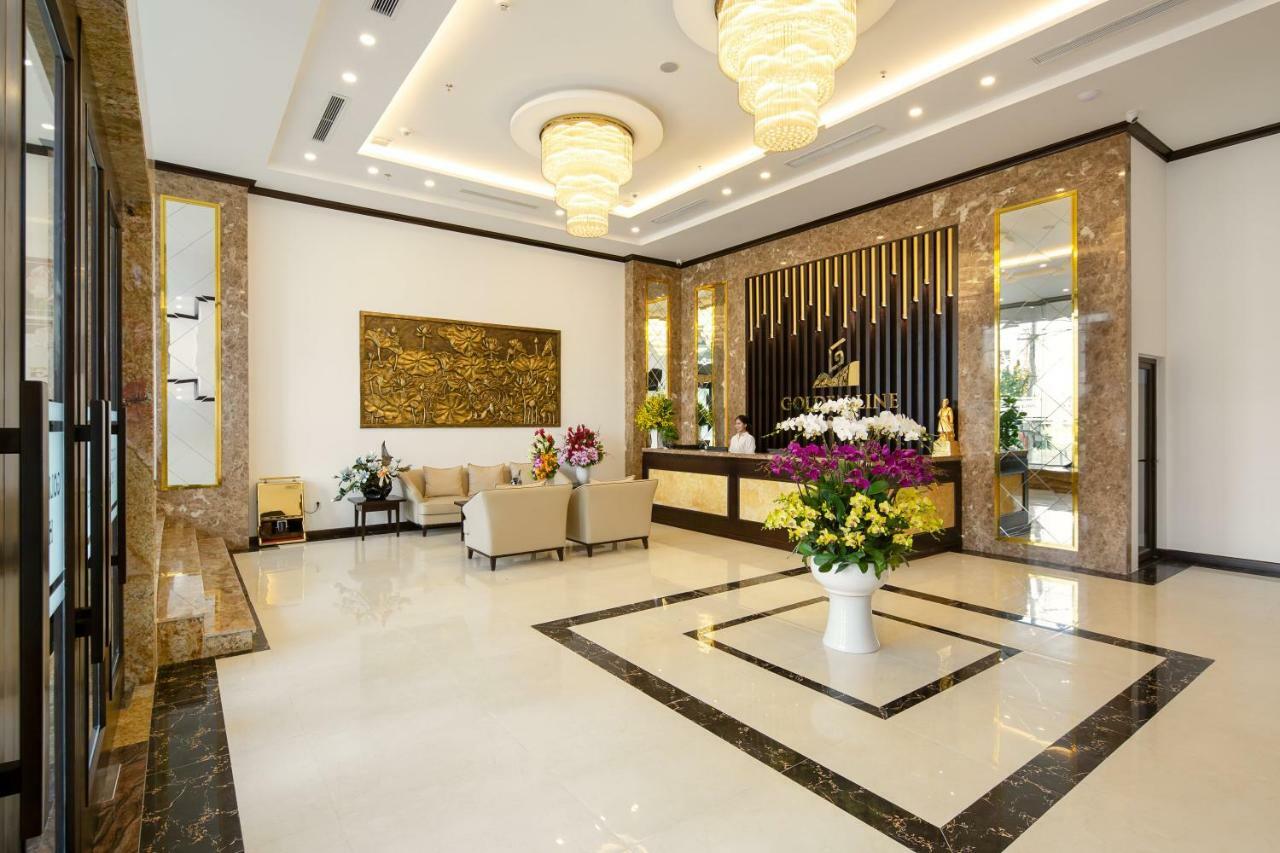 Golden Line Hotel Danang Buitenkant foto