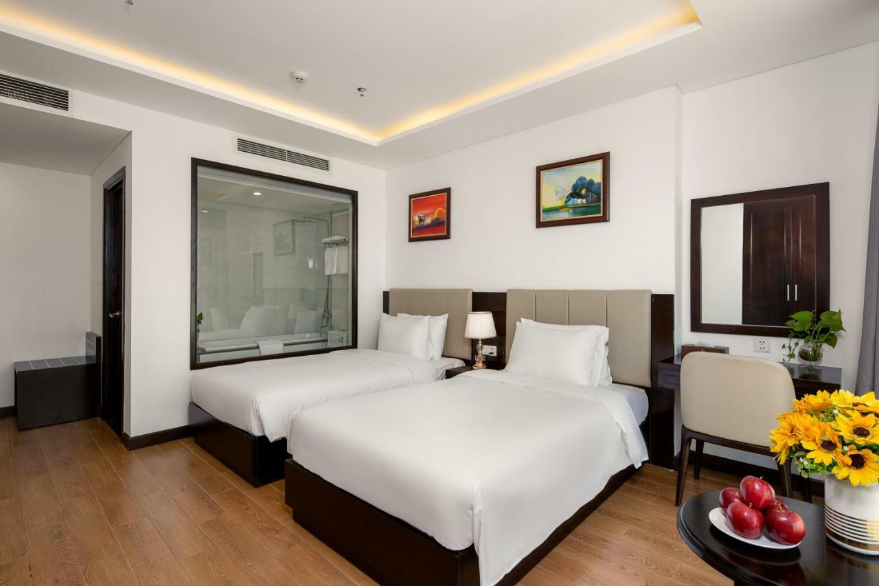 Golden Line Hotel Danang Buitenkant foto
